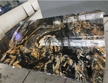 Schwarze Oris-Goldgranit-Arbeitsplatte